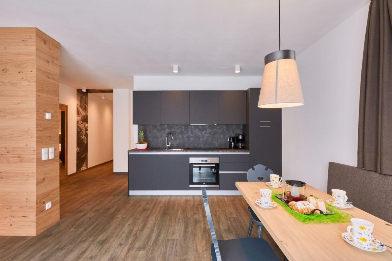 Residence Laitacherhof - Modern Apartments With Outside Pool And Sauna キウーザ エクステリア 写真